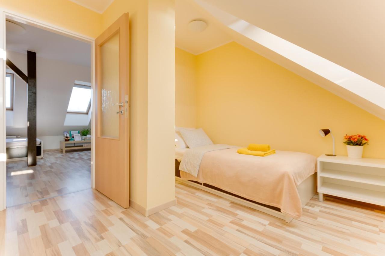 Jane'S Charming Apartment Prag Exterior foto