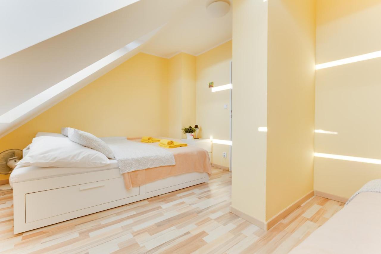 Jane'S Charming Apartment Prag Exterior foto